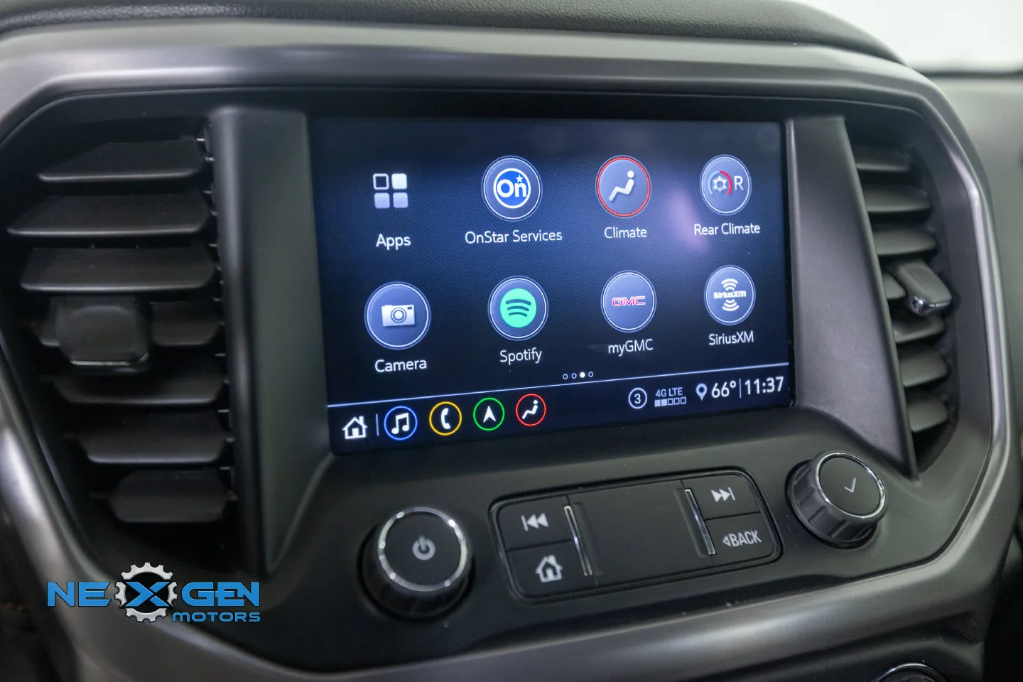 GMC Acadia photo 22