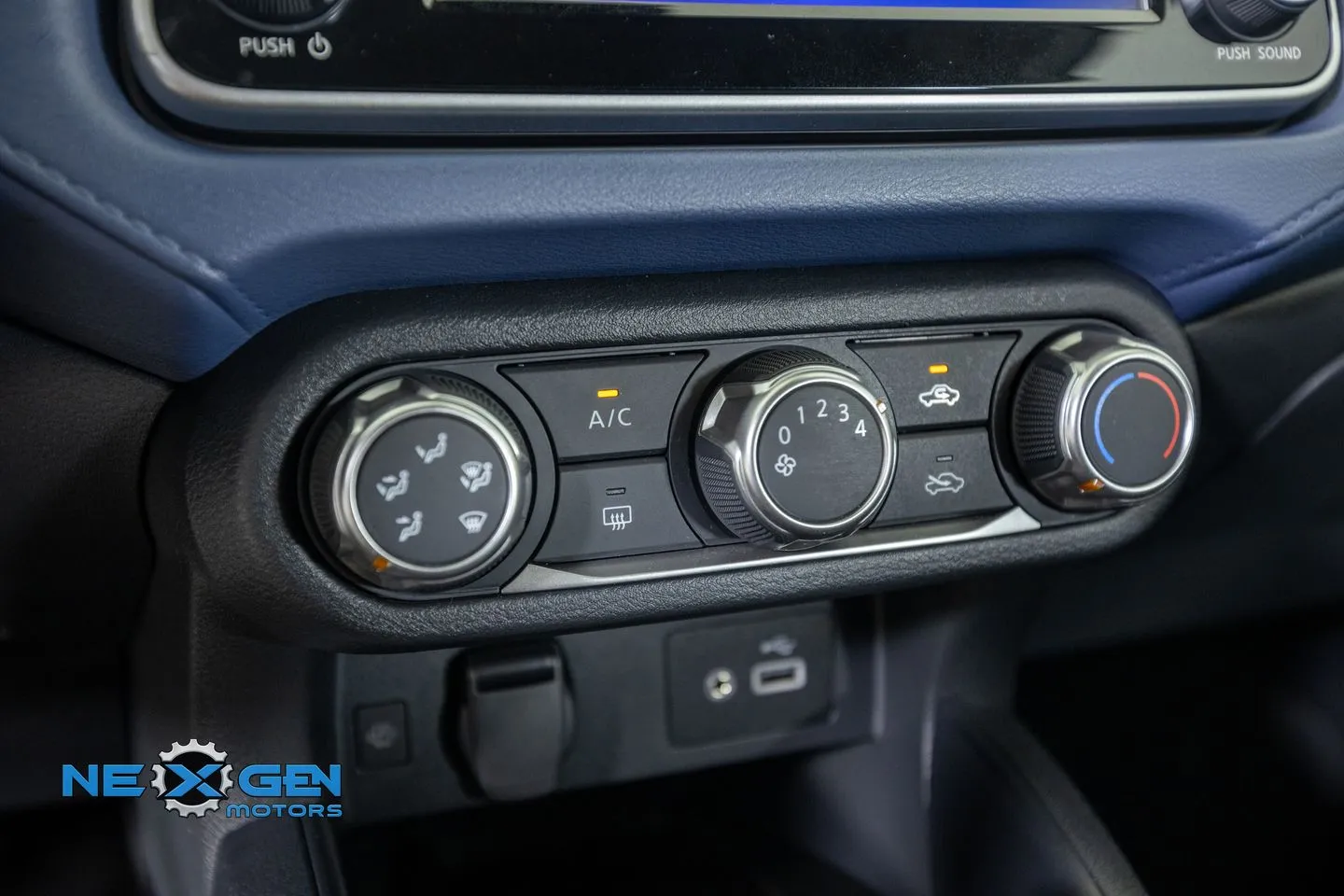 Nissan Versa photo 22