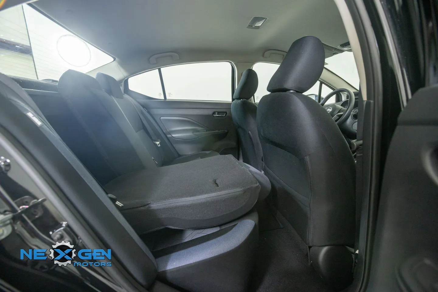 Nissan Versa photo 39