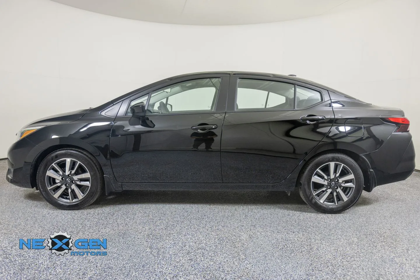 Nissan Versa photo 26
