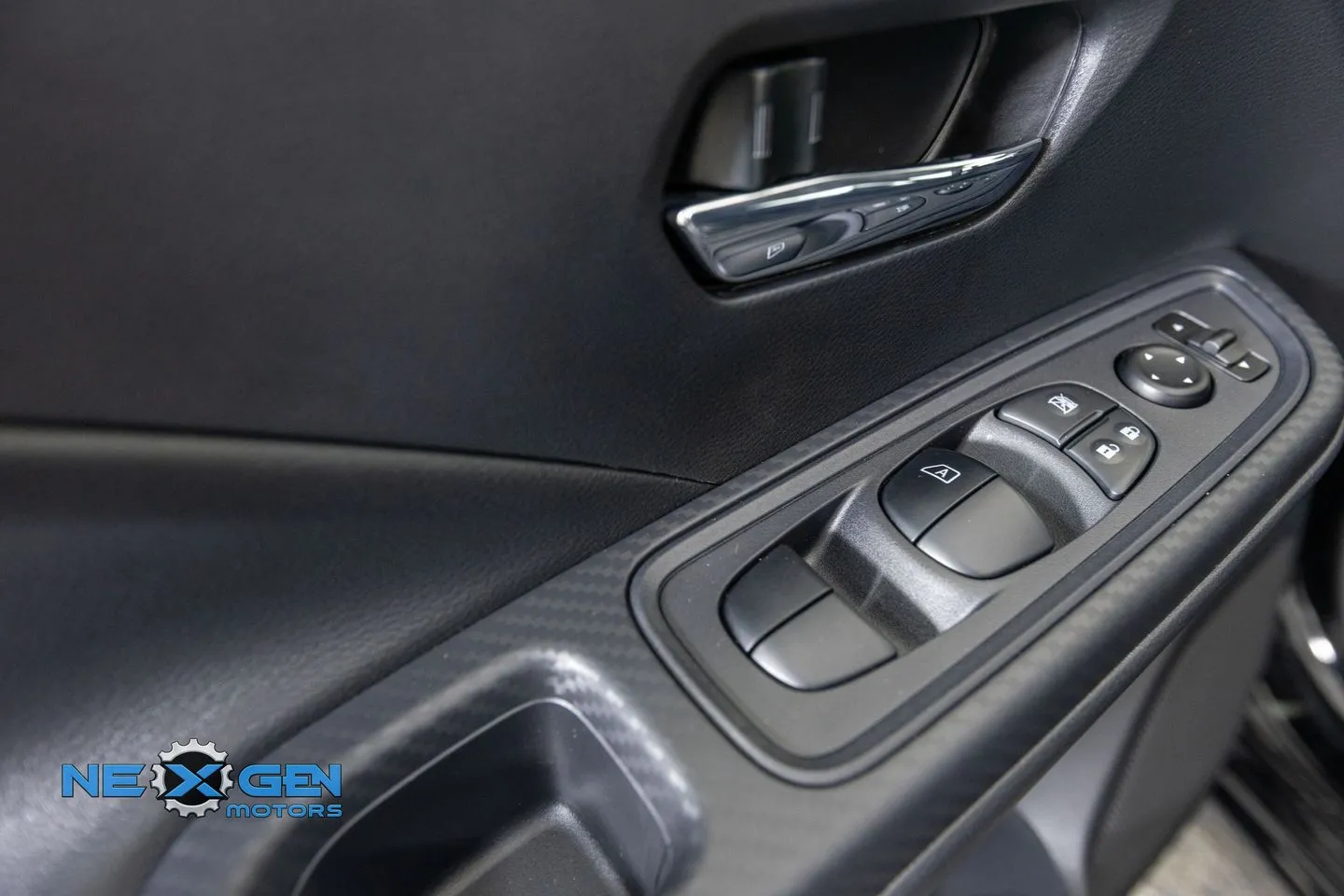 Nissan Versa photo 15