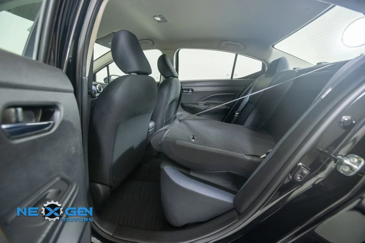 Nissan Versa photo 31