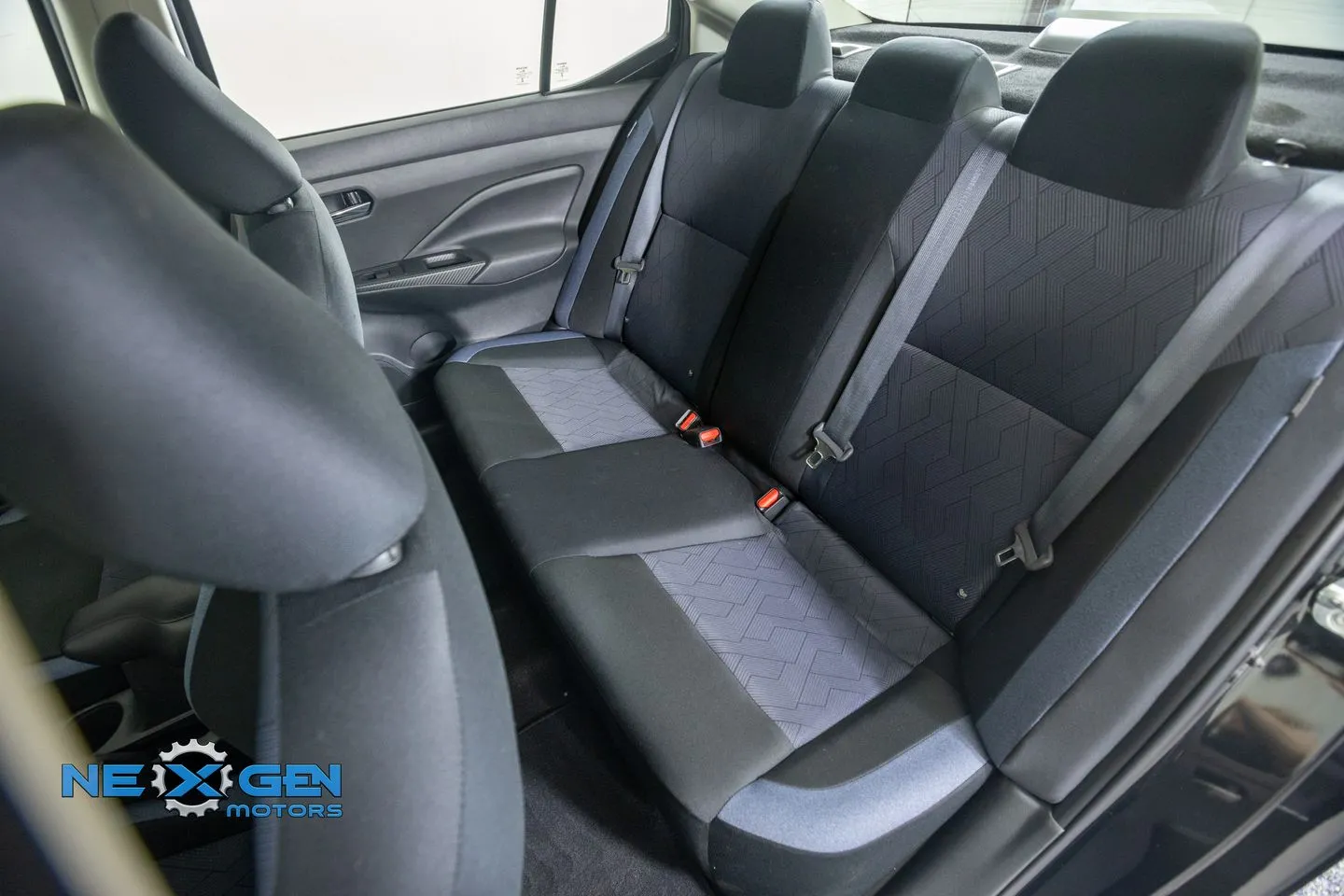 Nissan Versa photo 32