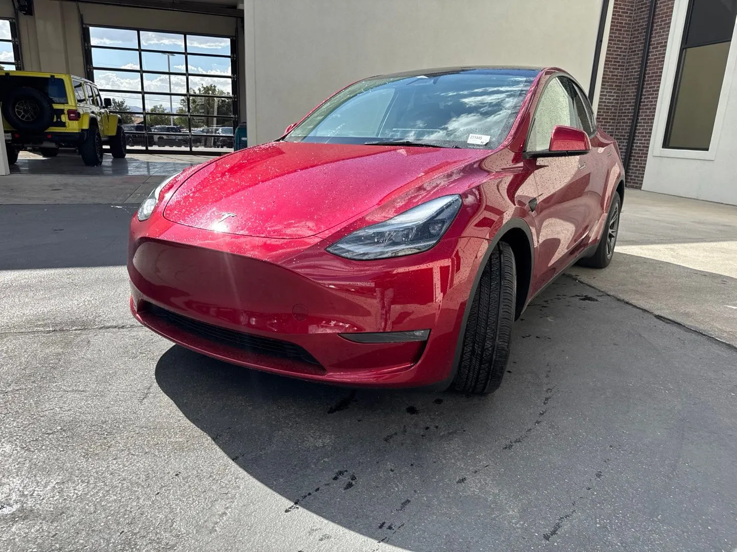 Tesla Model Y photo 4