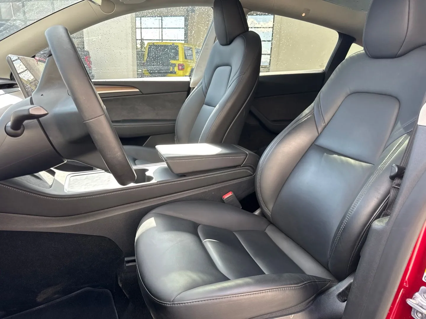 Tesla Model Y photo 19