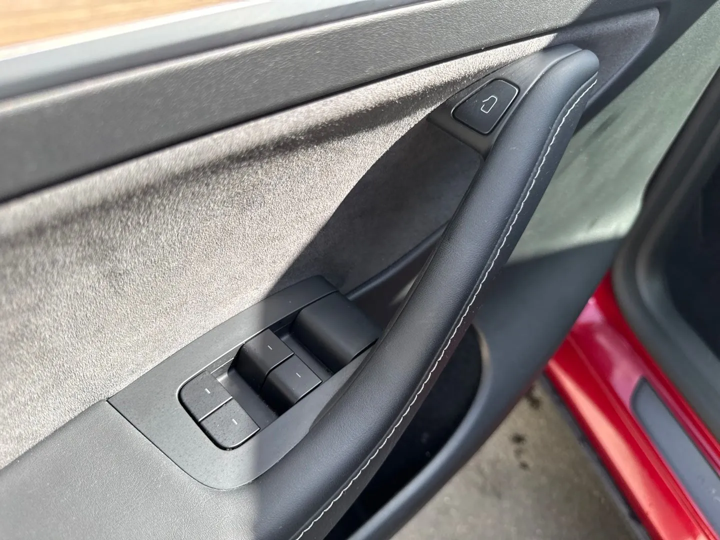 Tesla Model Y photo 21