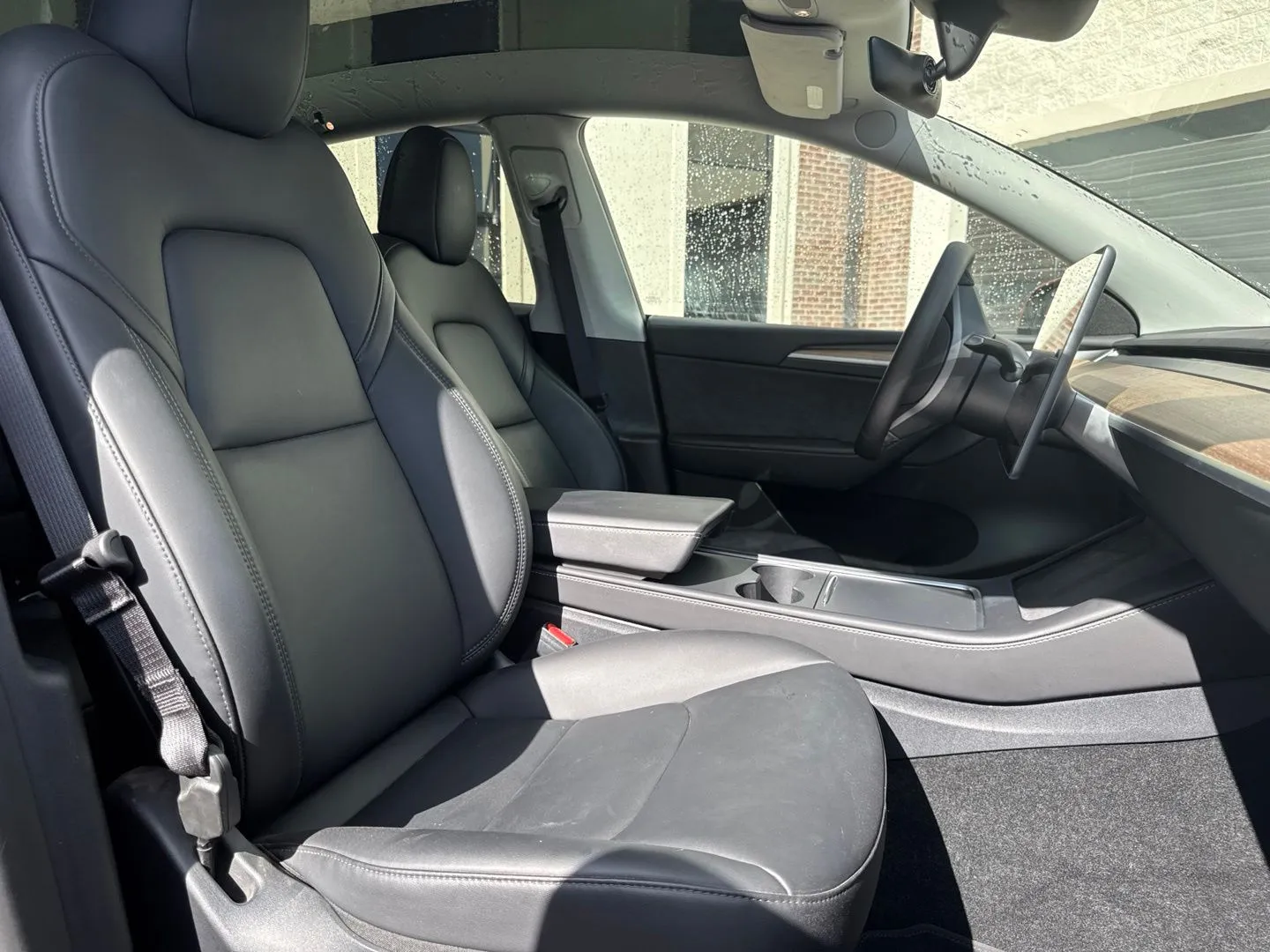 Tesla Model Y photo 10