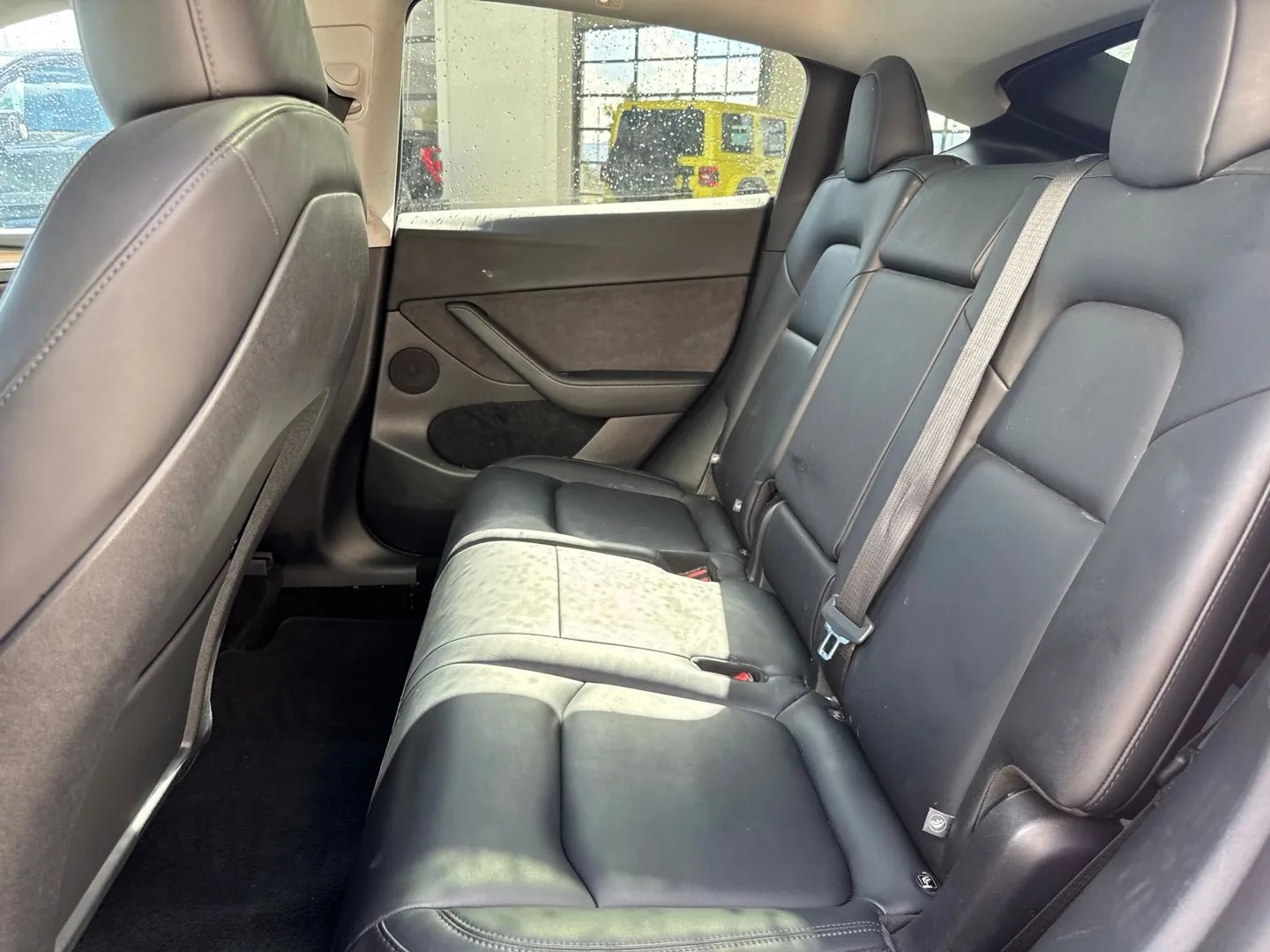 Tesla Model Y photo 17