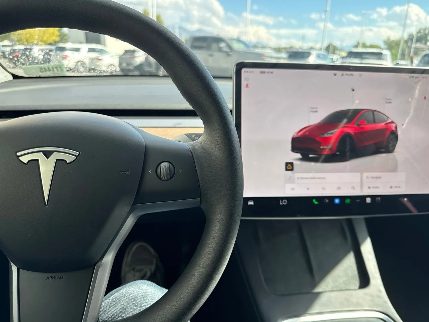 Tesla Model Y photo 24