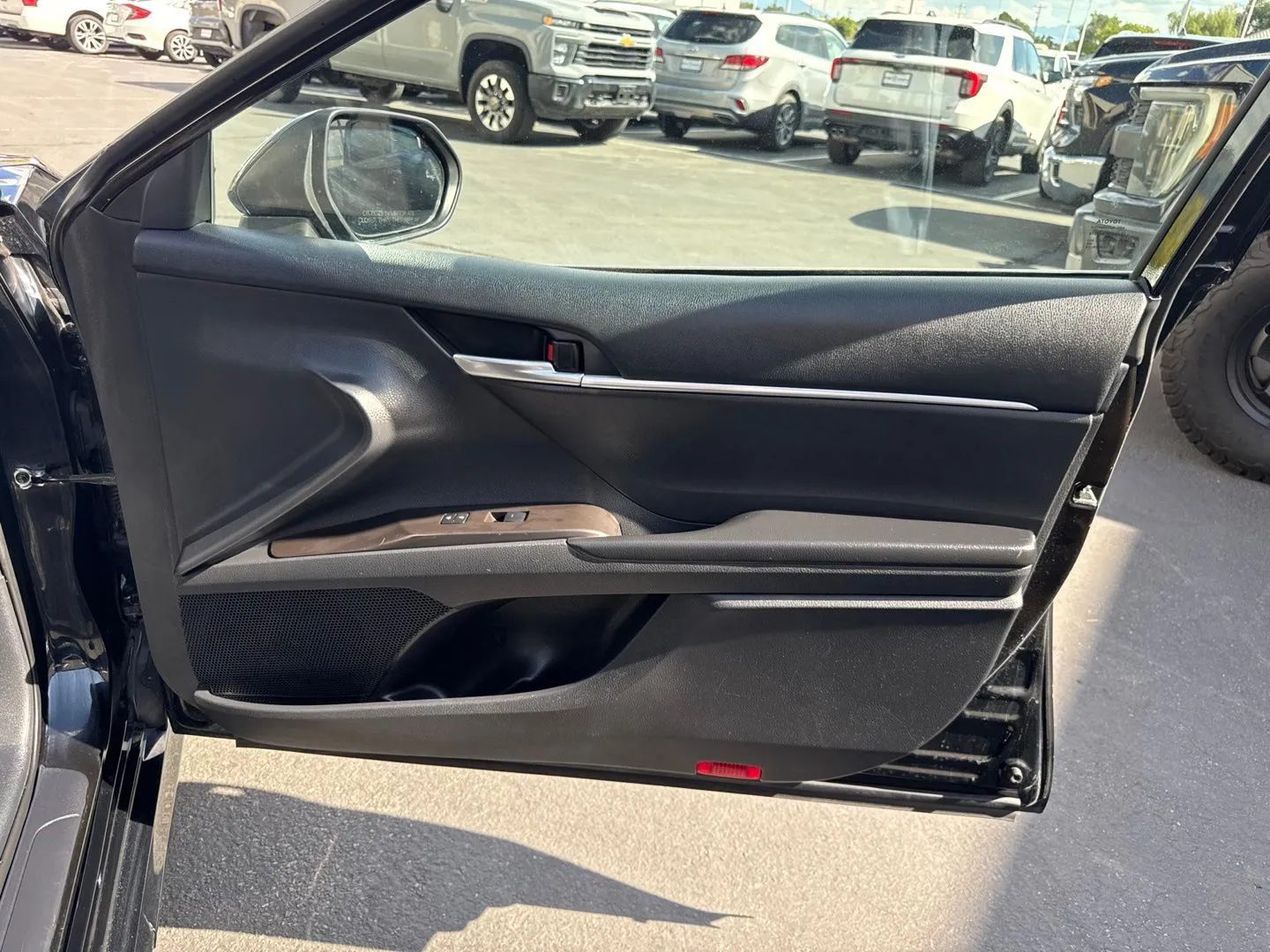 Toyota Camry photo 12