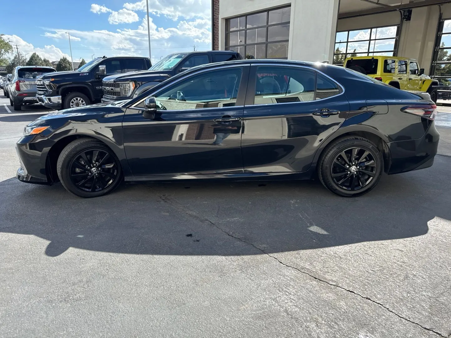 Toyota Camry photo 5
