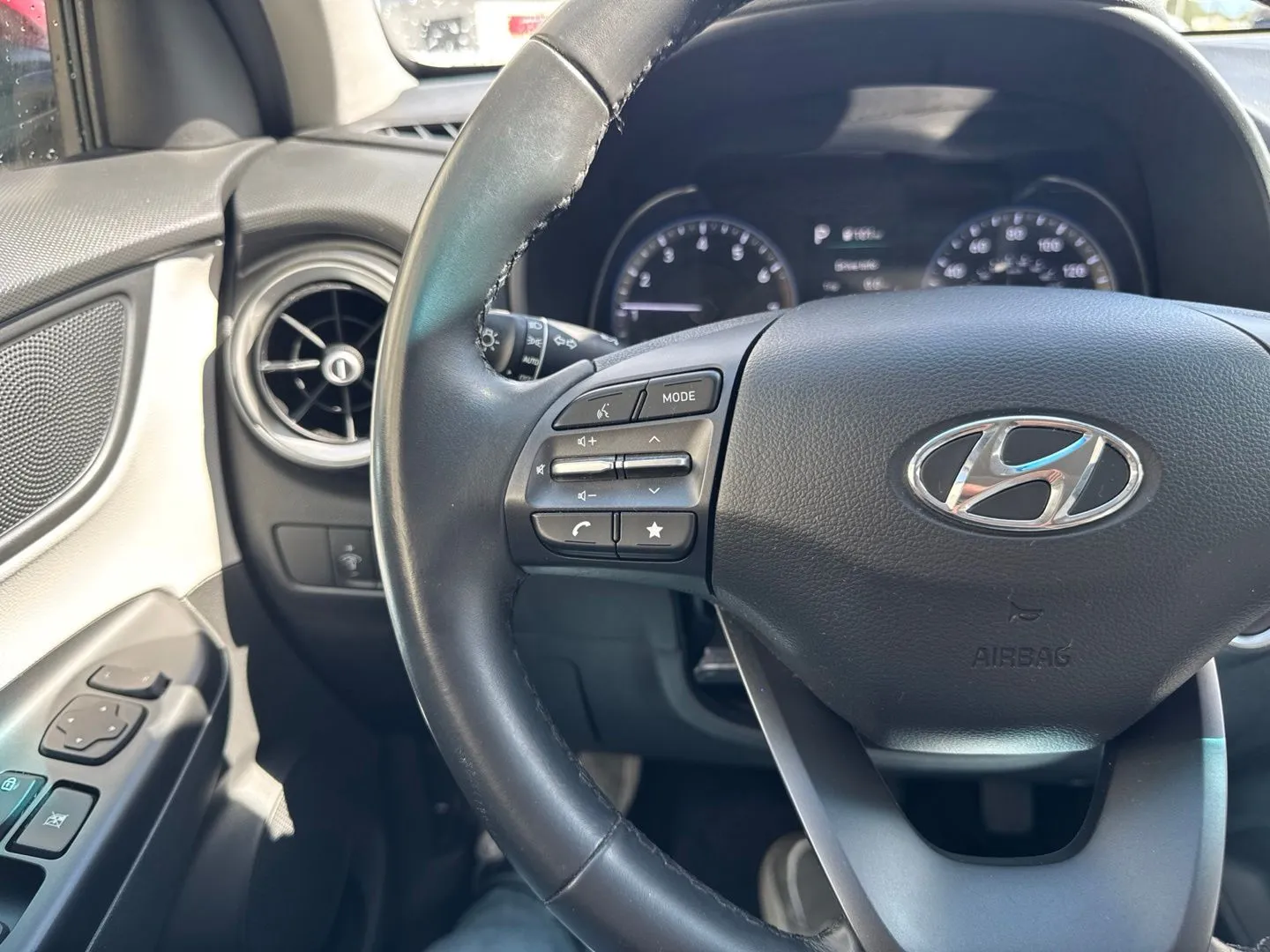 Hyundai Kona photo 22