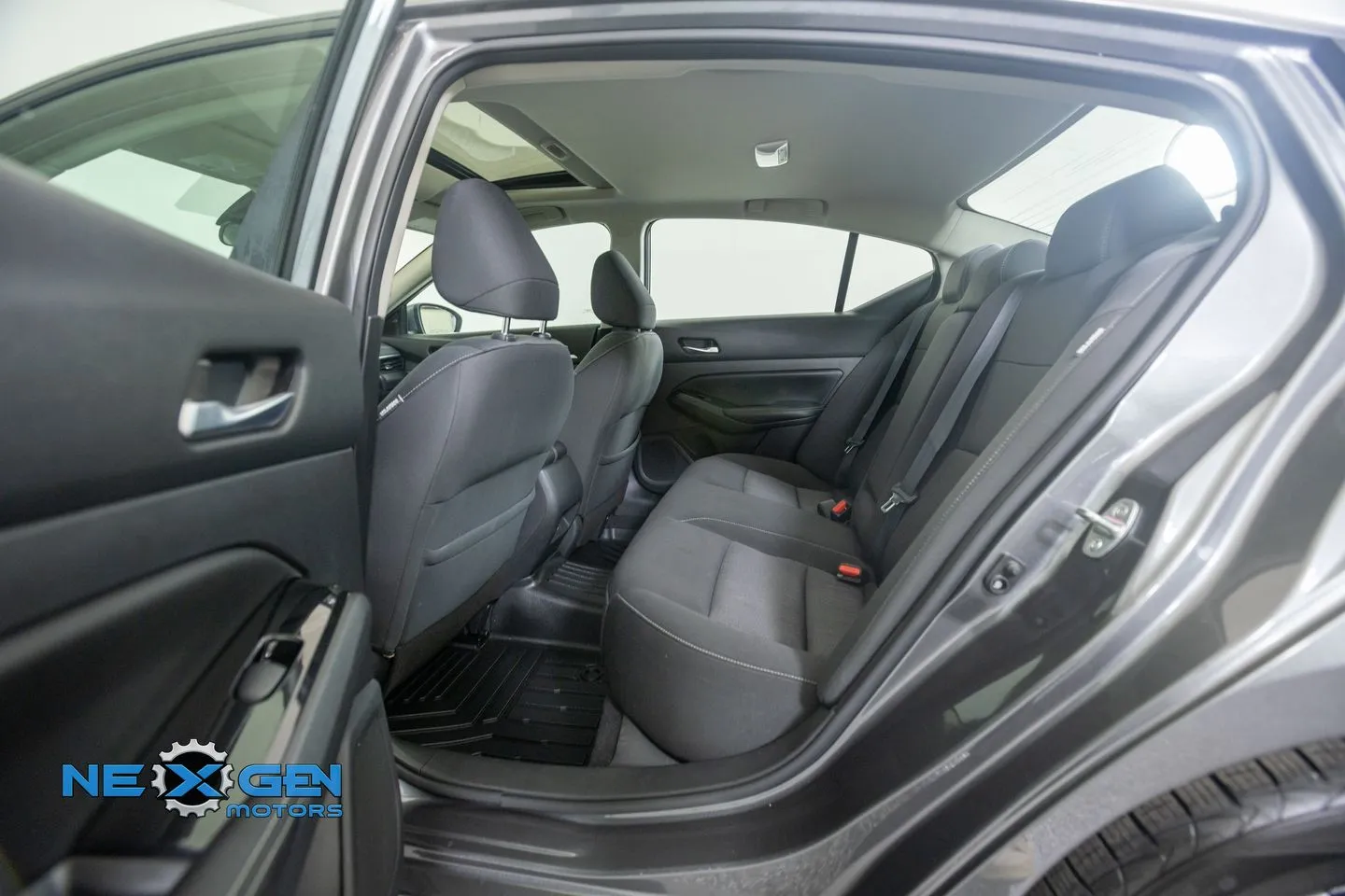 Nissan Altima photo 32