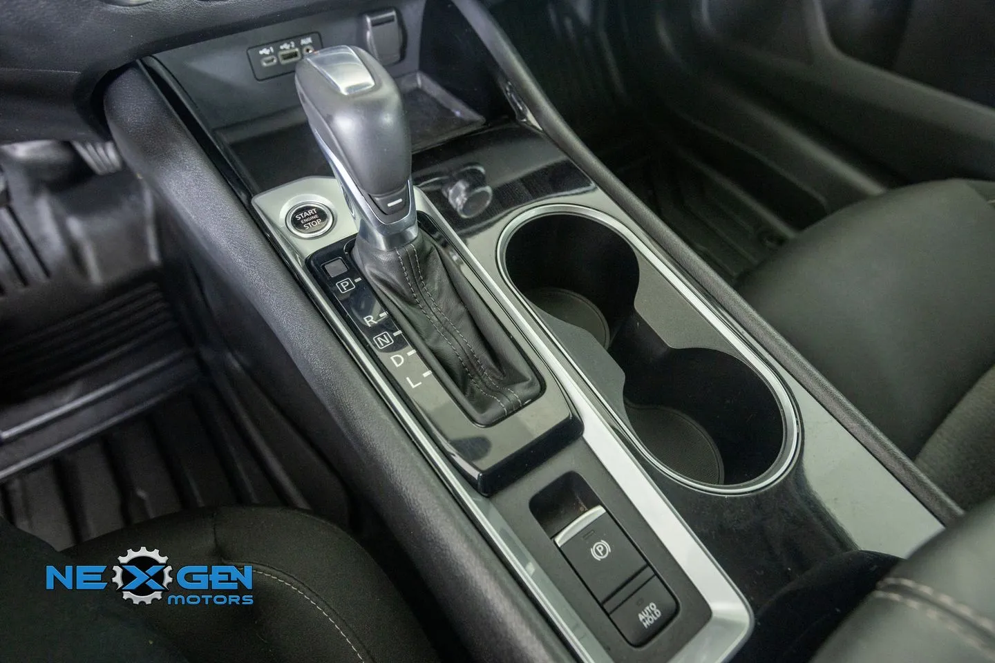 Nissan Altima photo 25