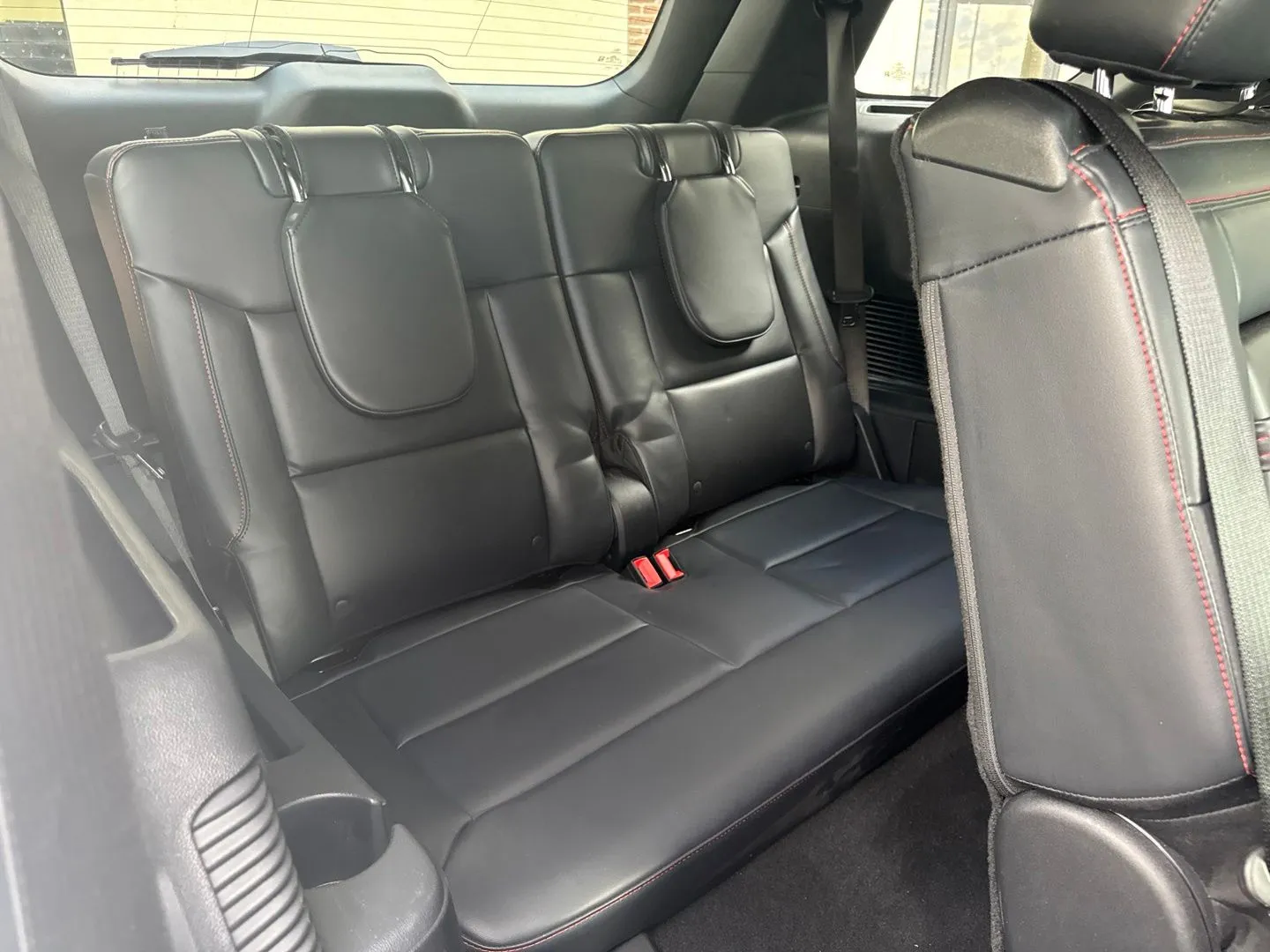 Ford Explorer photo 13