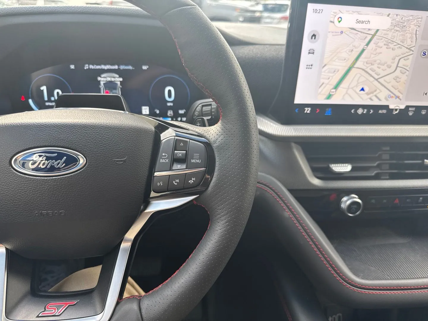Ford Explorer photo 25