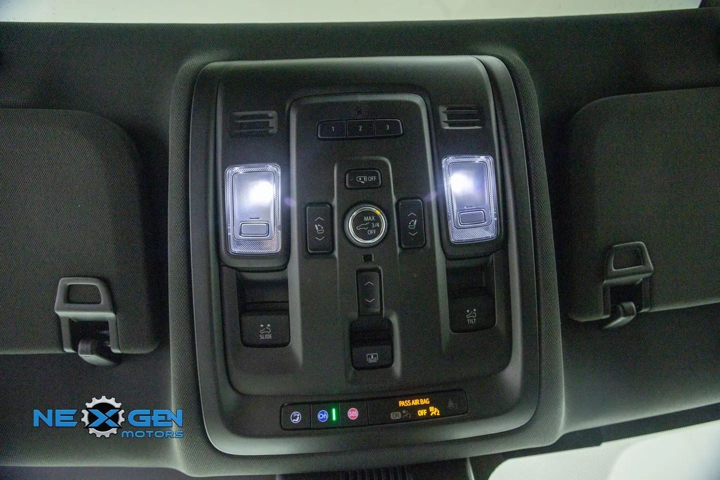 Chevrolet Tahoe photo 23