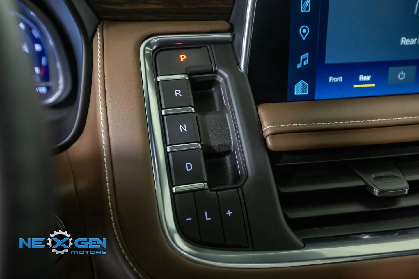 Chevrolet Tahoe photo 18