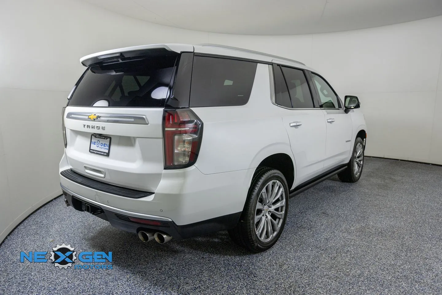 Chevrolet Tahoe photo 8
