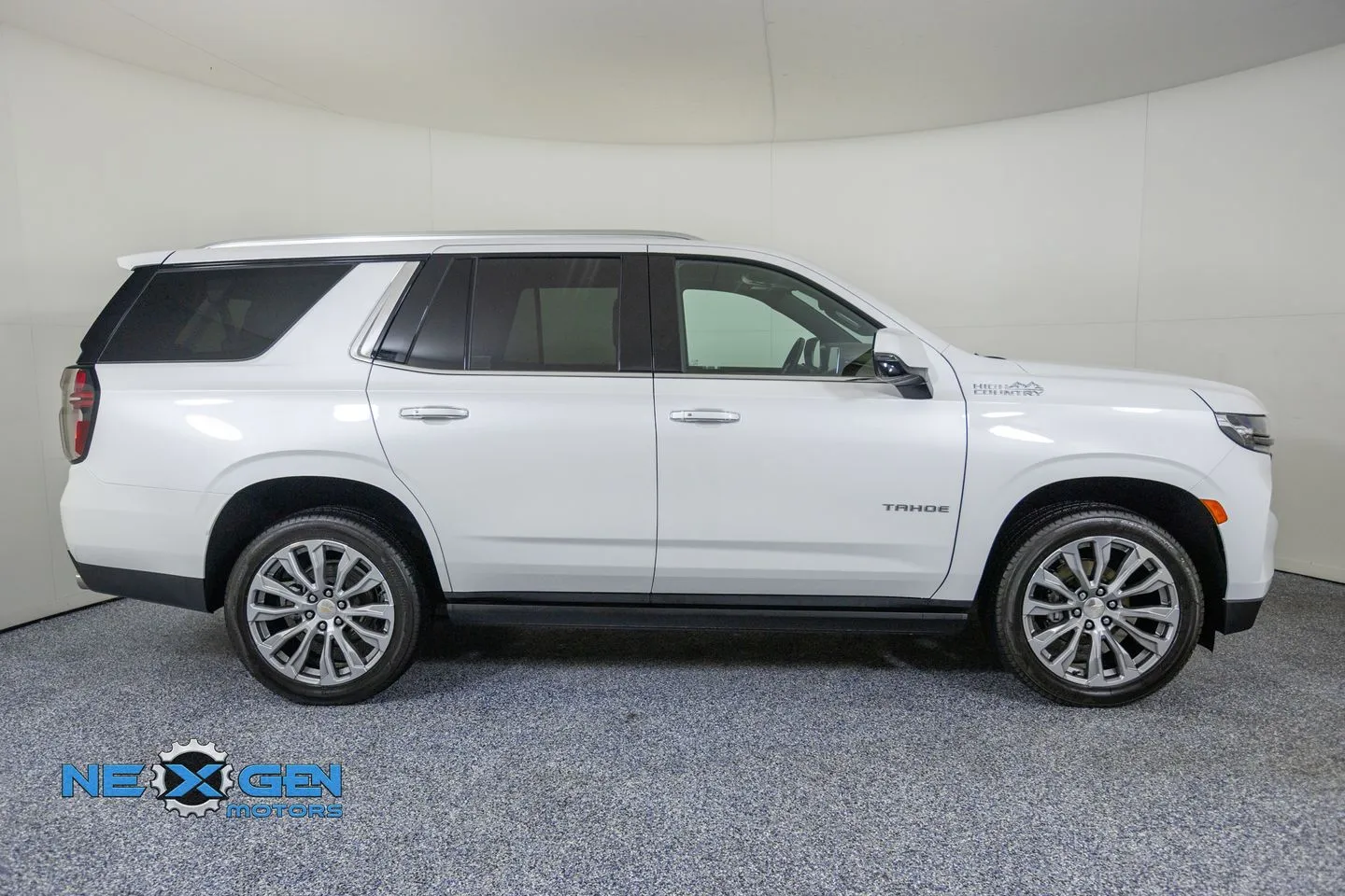 Chevrolet Tahoe photo 9