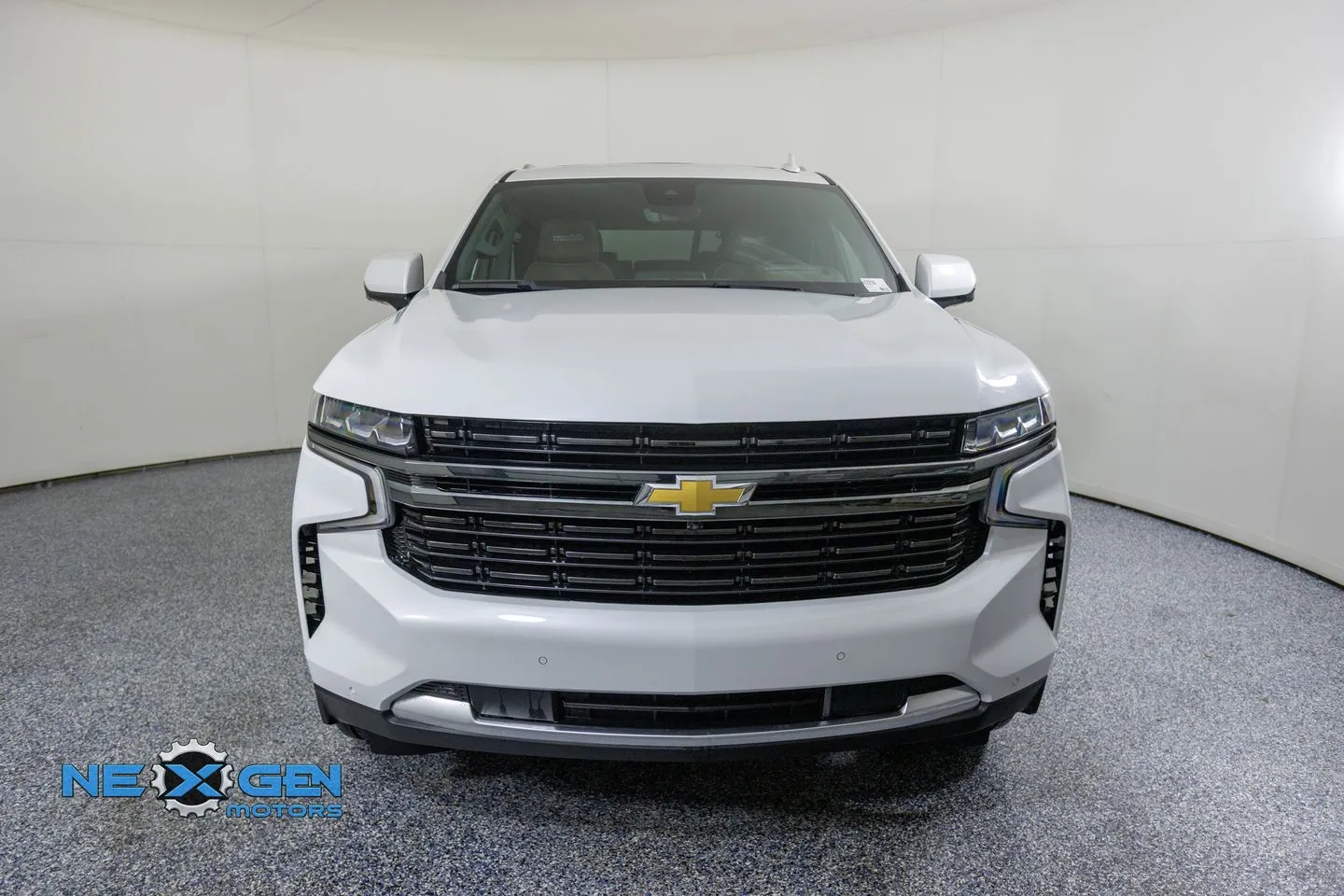 Chevrolet Tahoe photo 3