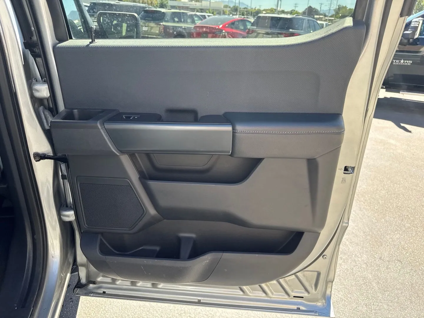 Ford F-150 photo 13