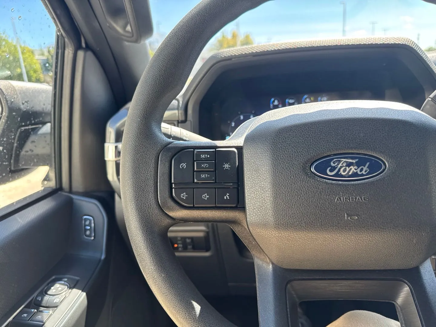 Ford F-150 photo 22