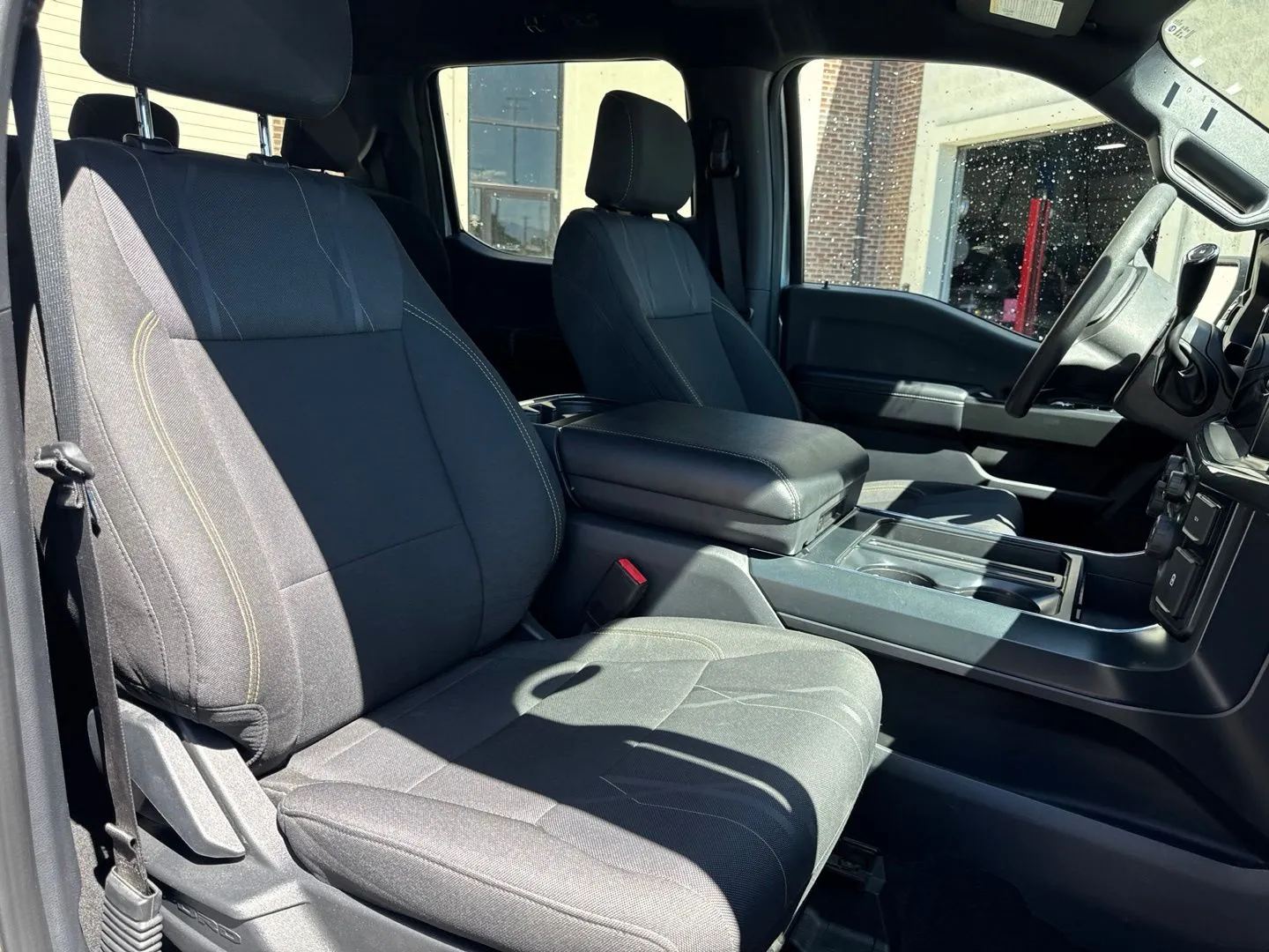 Ford F-150 photo 10