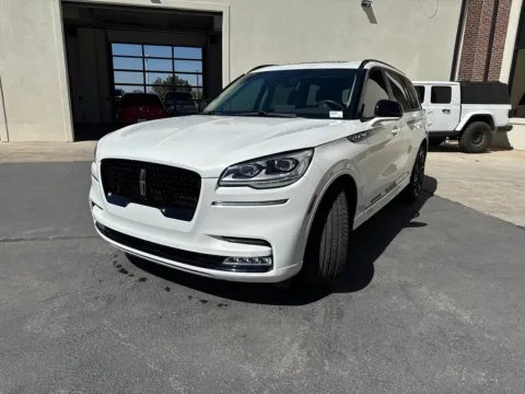 More photos of 2024 Lincoln Aviator Reserve at NeXgen Motors, UT