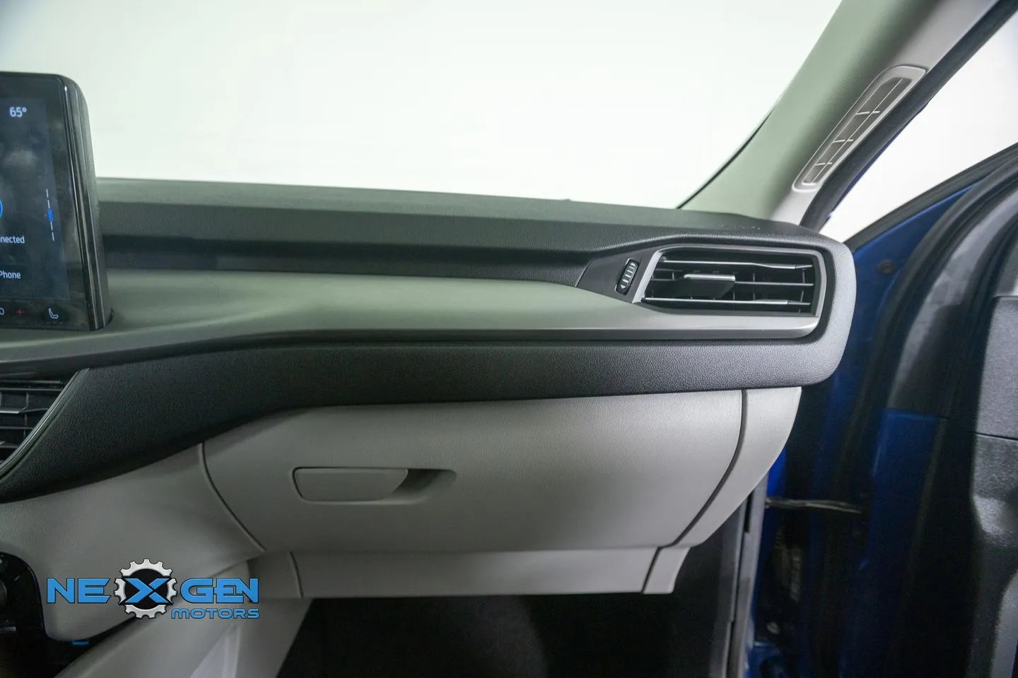 Ford Escape photo 8