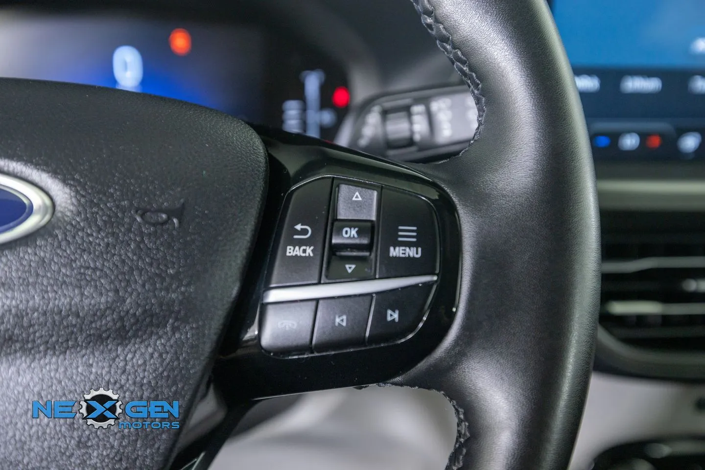 Ford Escape photo 17