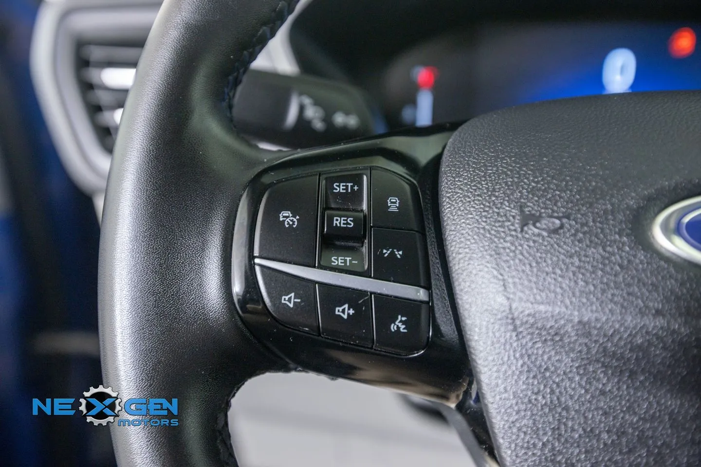 Ford Escape photo 16