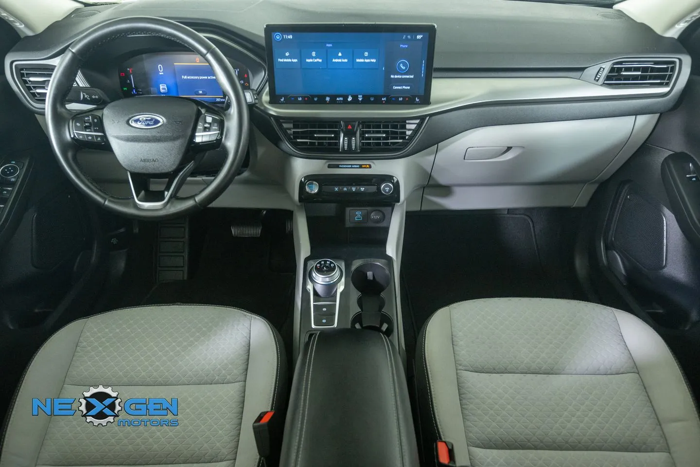 Ford Escape photo 3