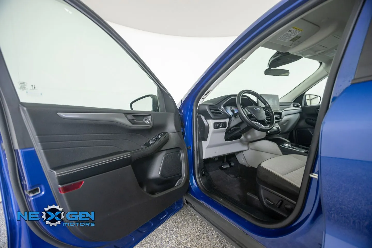 Ford Escape photo 11