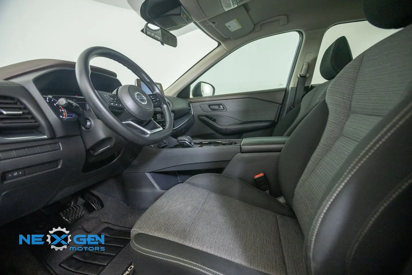 Nissan Rogue photo 12