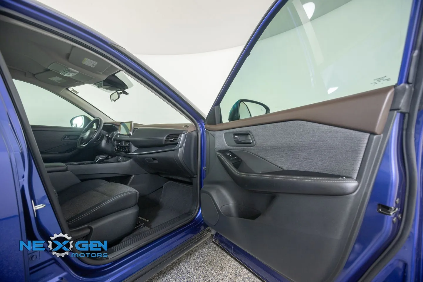 Nissan Rogue photo 5
