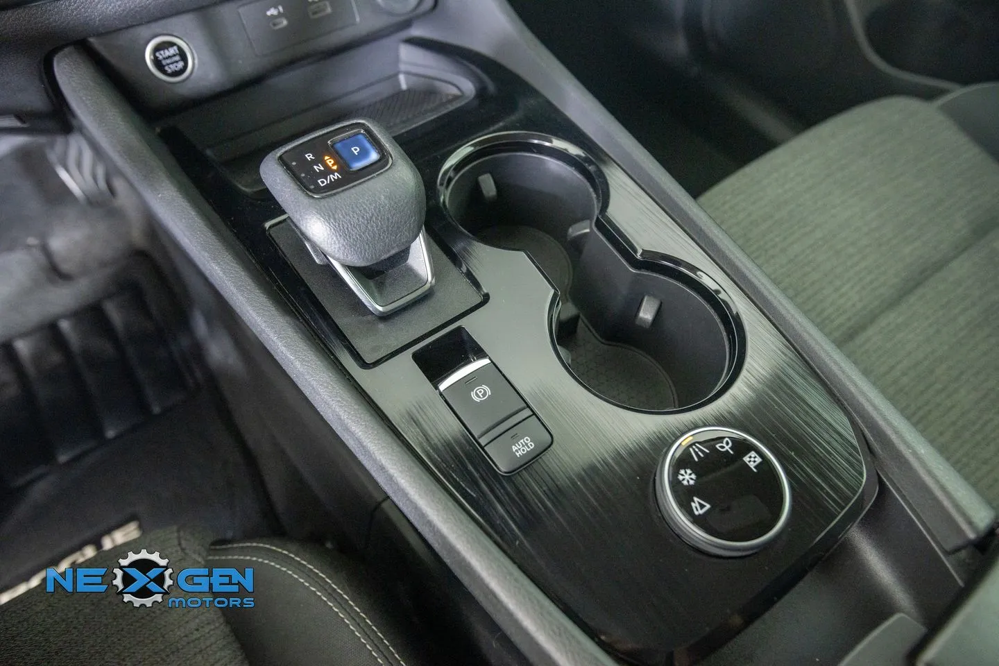 Nissan Rogue photo 25