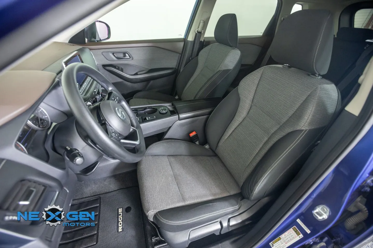 Nissan Rogue photo 27