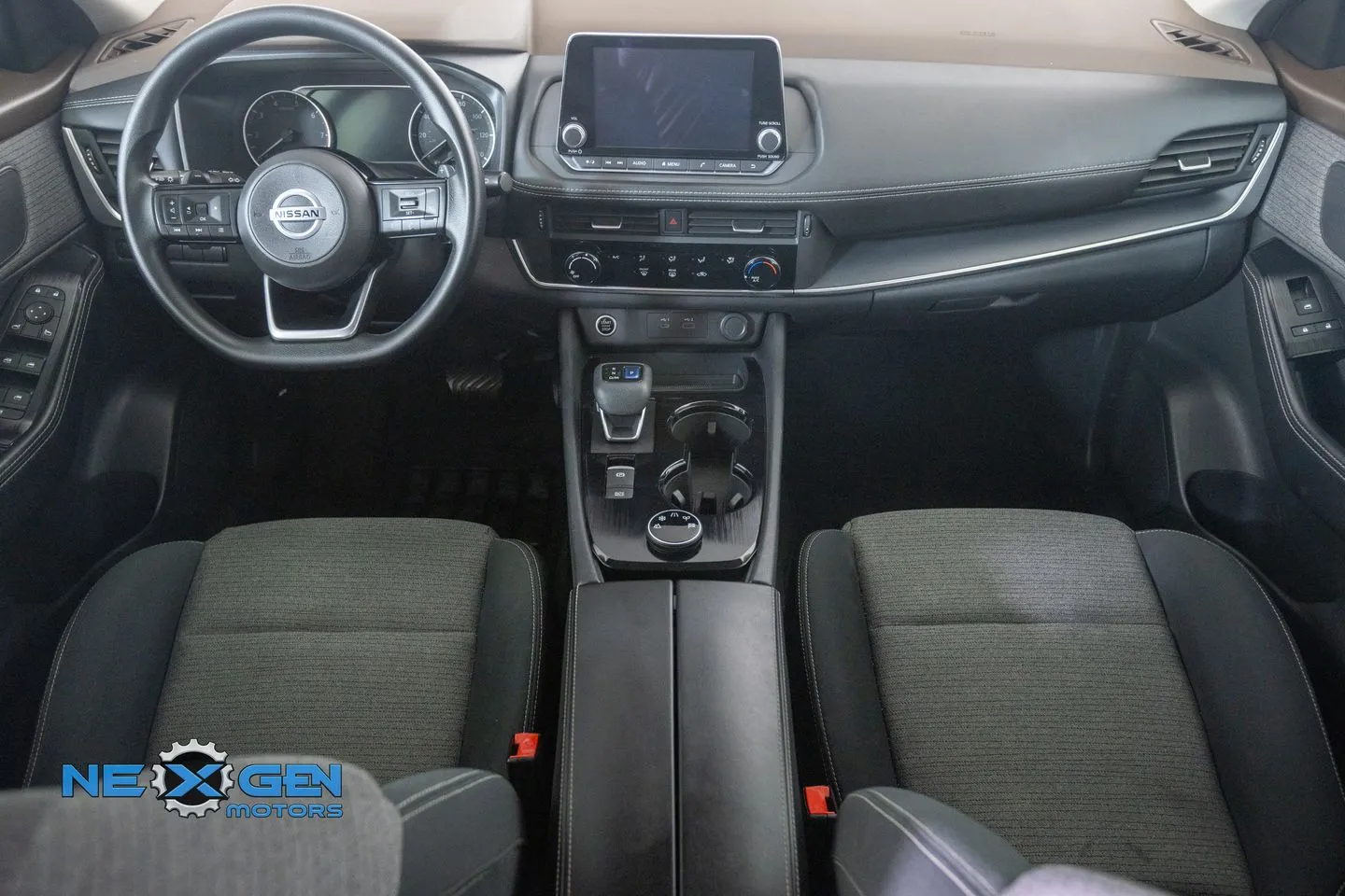 Nissan Rogue photo 3