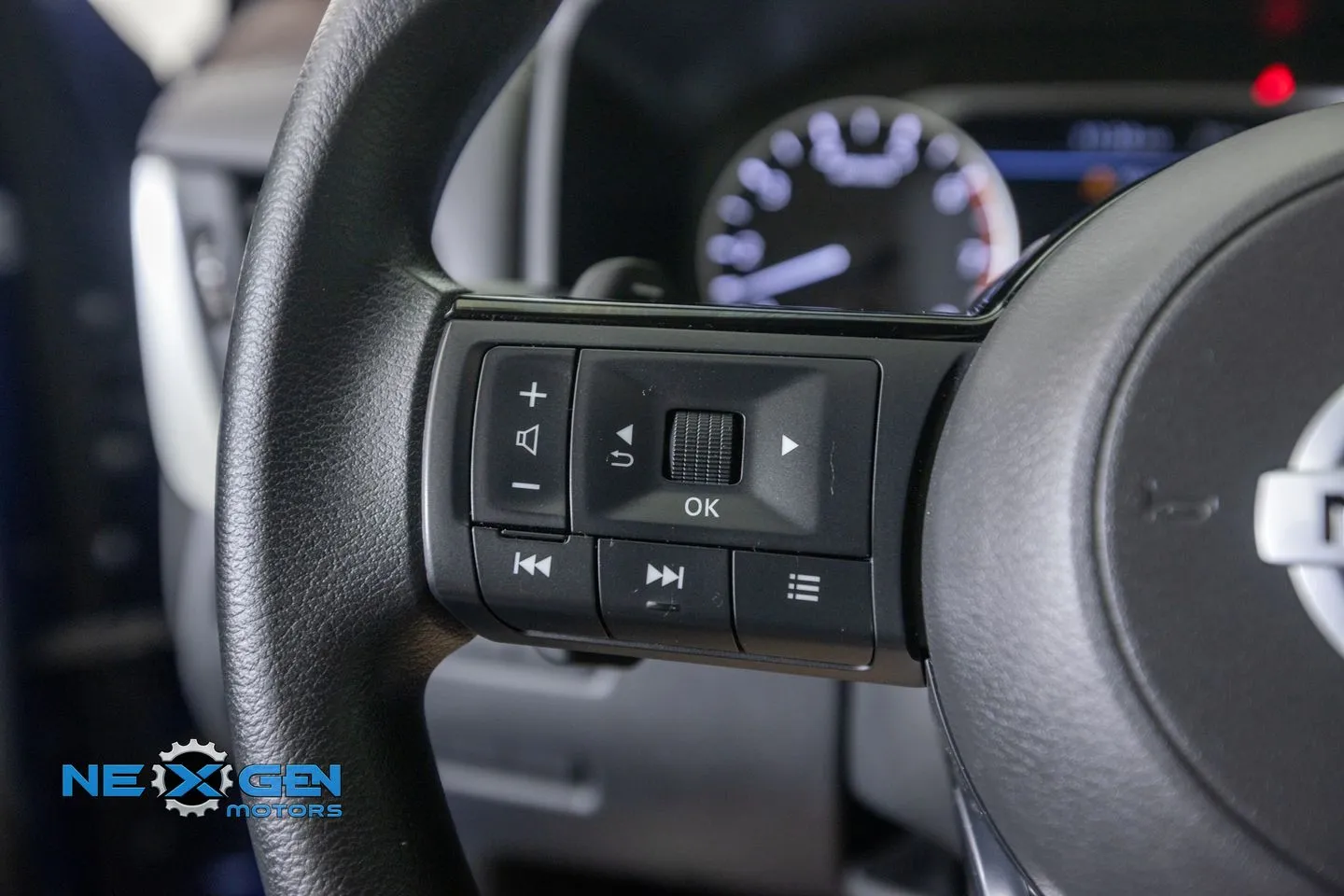 Nissan Rogue photo 16