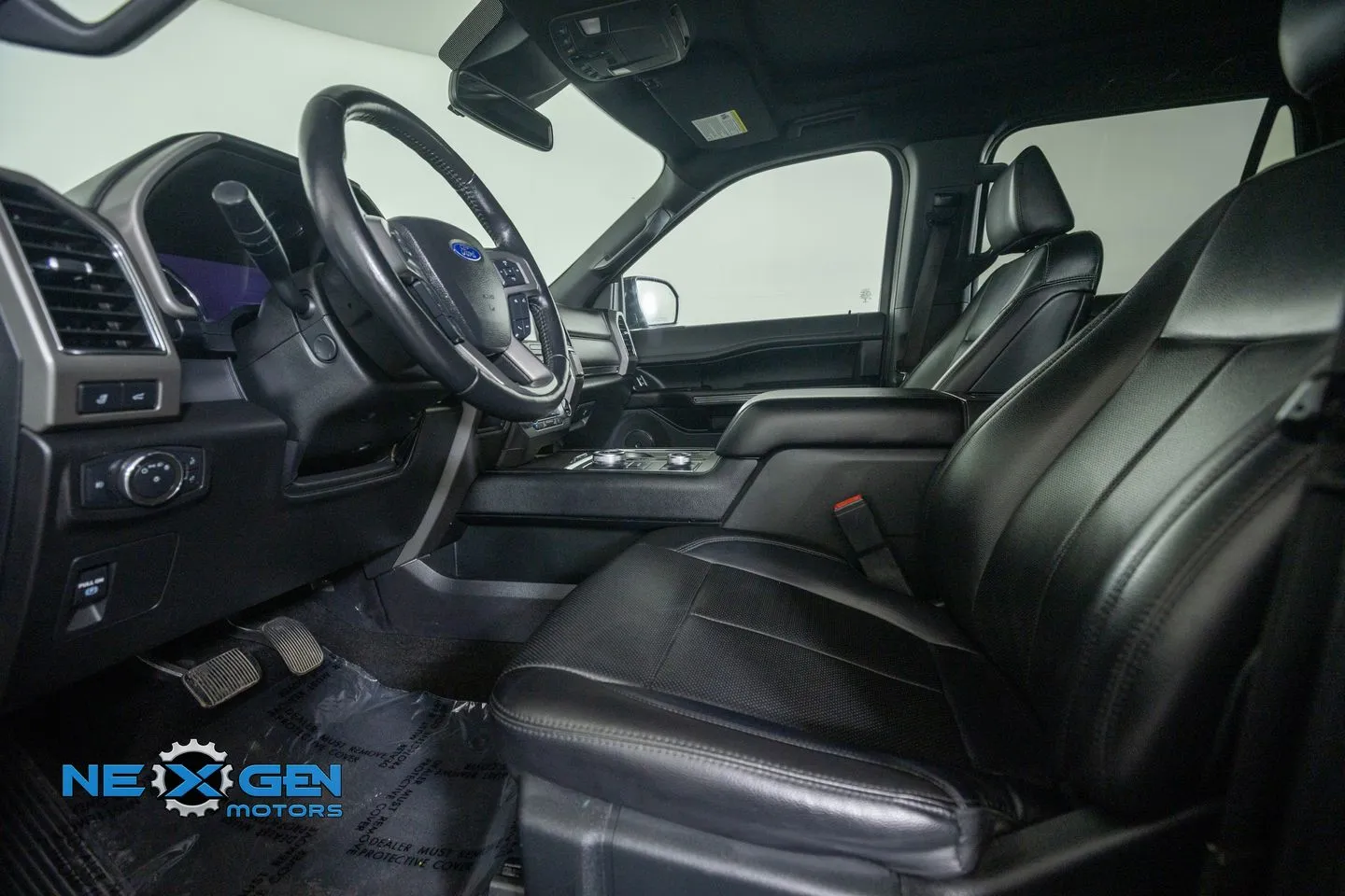 Ford Expedition MAX photo 12