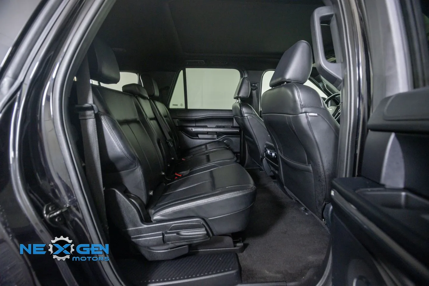 Ford Expedition MAX photo 43