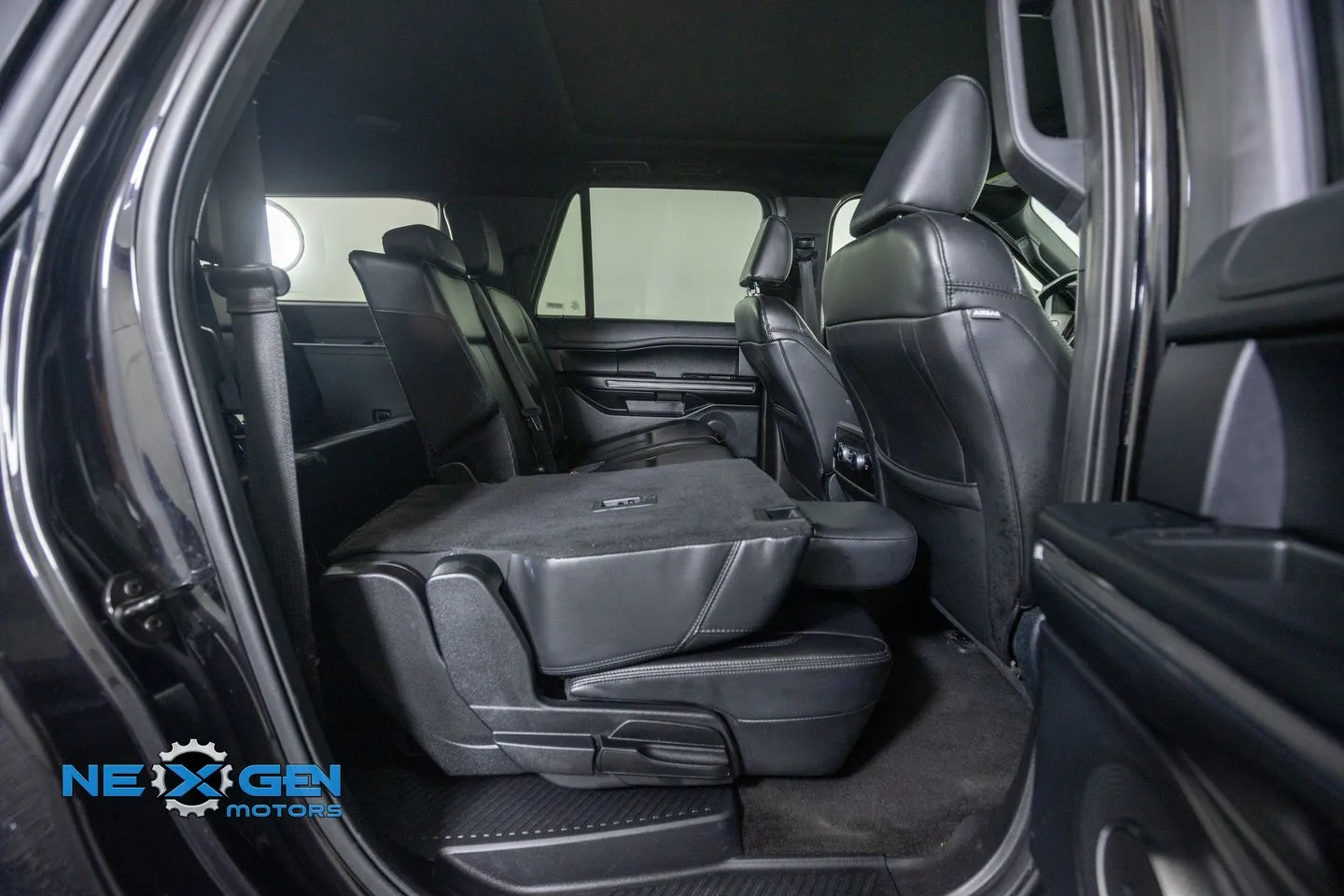 Ford Expedition MAX photo 44
