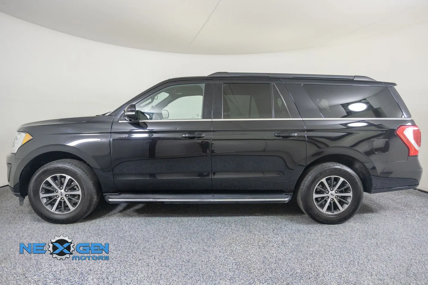 Ford Expedition MAX photo 28