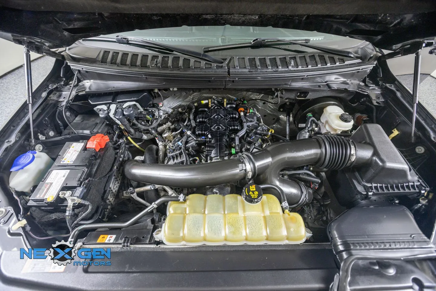 Ford Expedition MAX photo 52