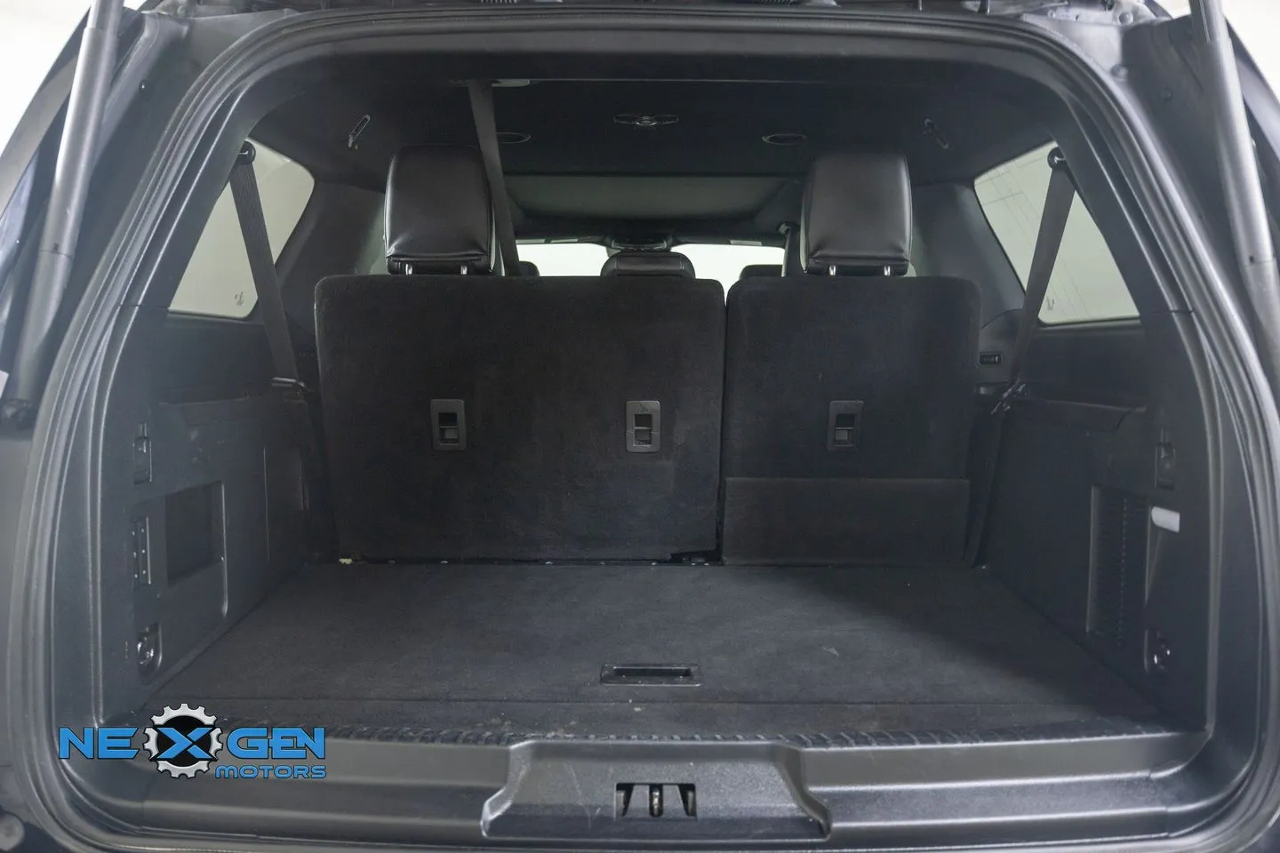 Ford Expedition MAX photo 38