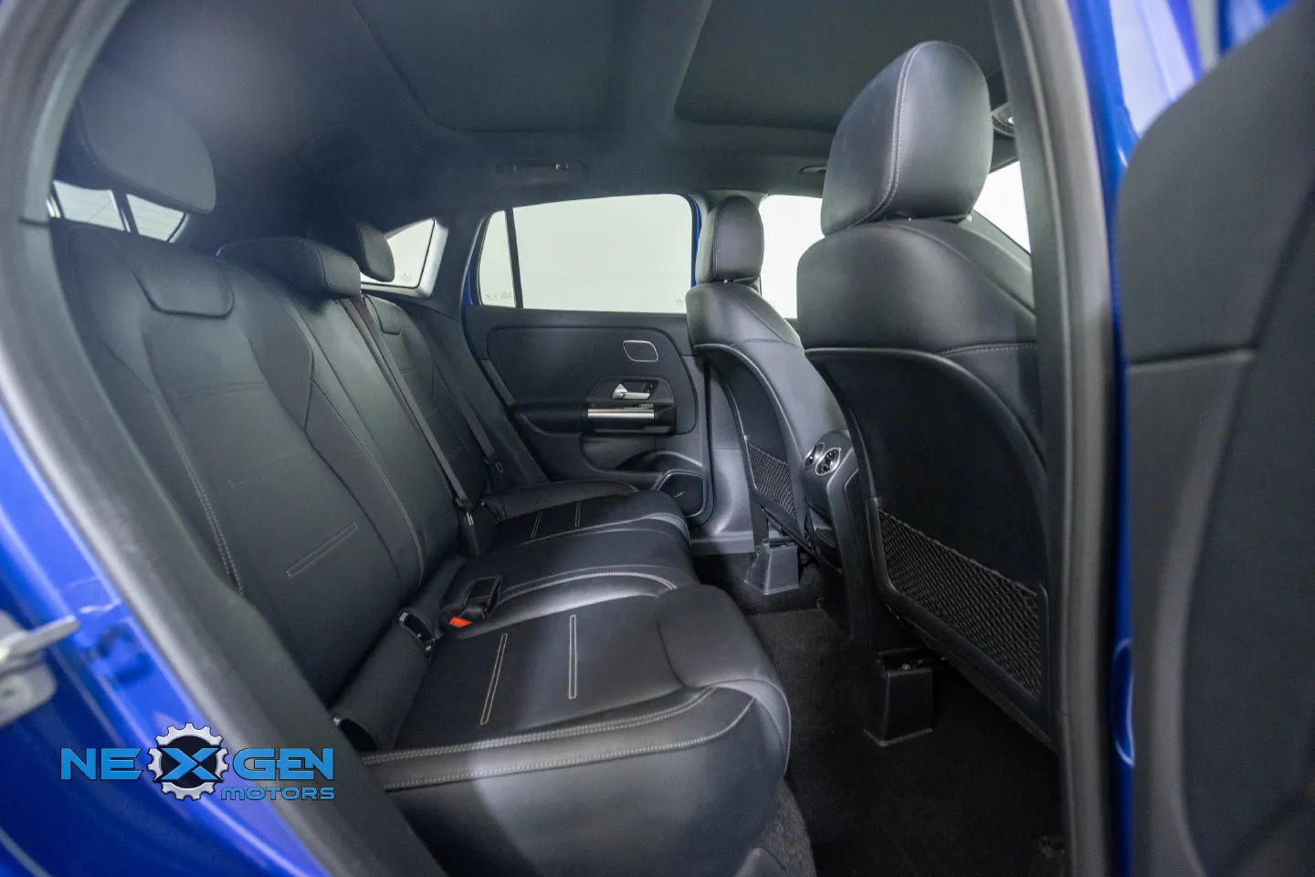 Mercedes-Benz GLA photo 40