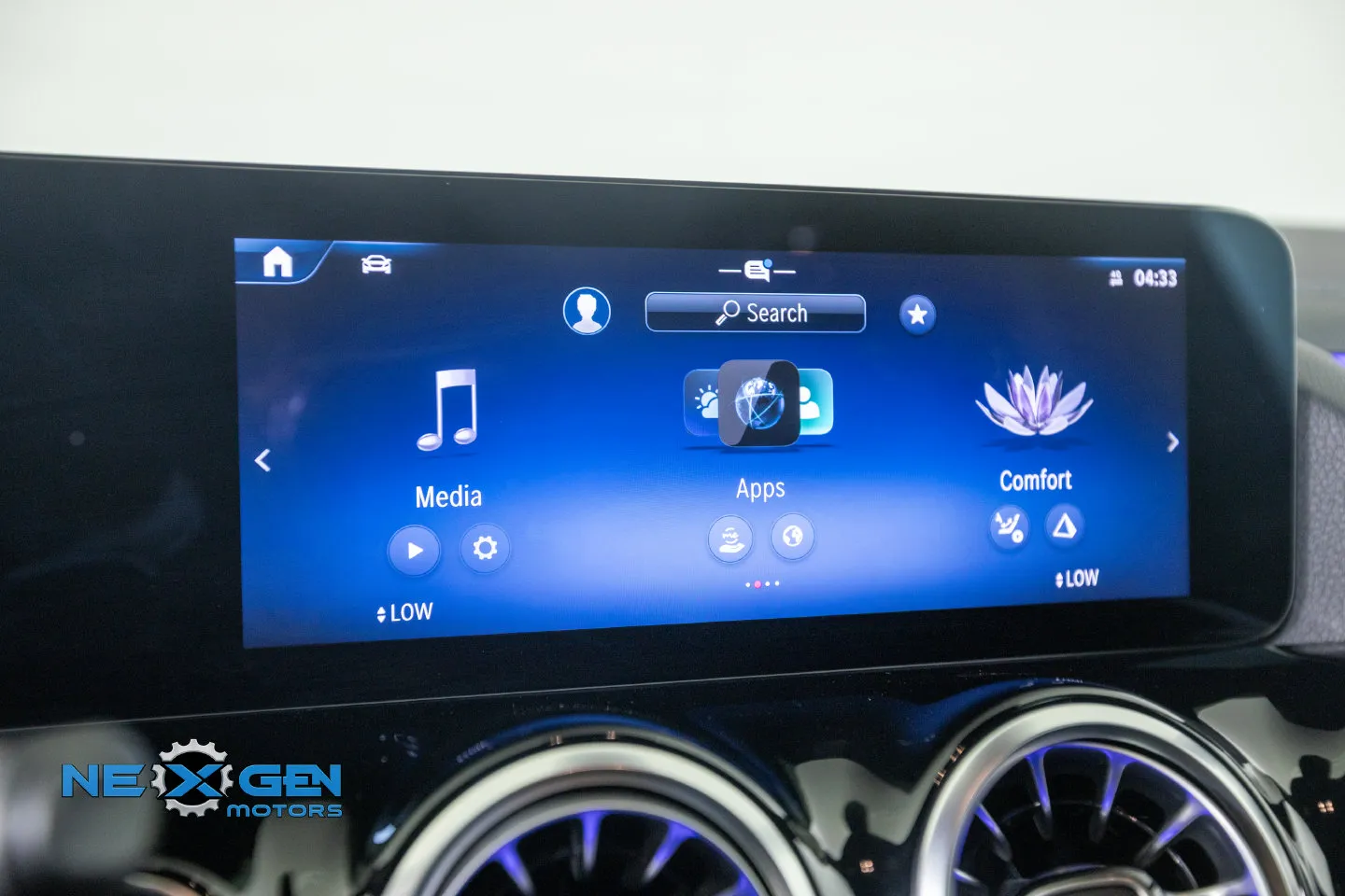 Mercedes-Benz GLA photo 21