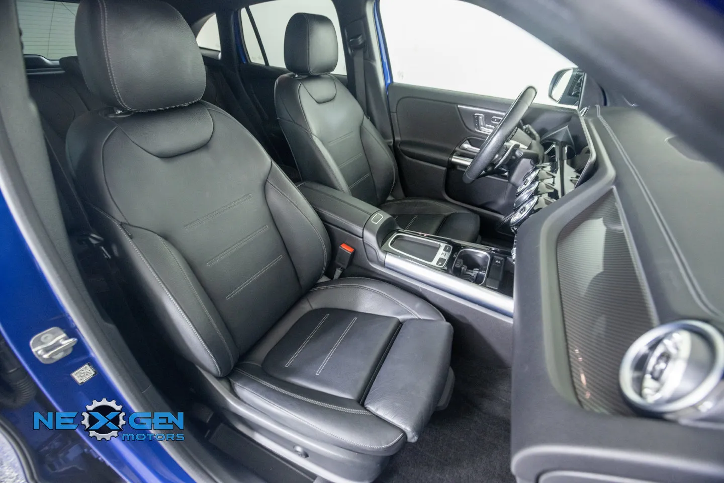 Mercedes-Benz GLA photo 8