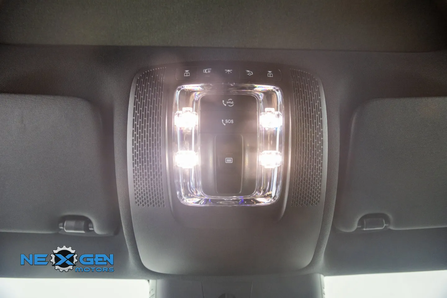 Mercedes-Benz GLA photo 25